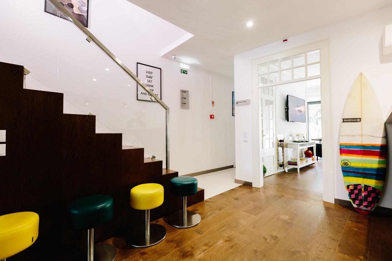 Lisbon South Hostel Almada Bagian luar foto